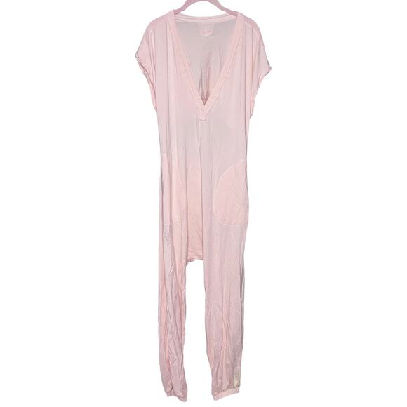 Free People Movement Hot Shot V-Neck Onesie Jumpsuit Petal Pink Size Medium - Picture 1 of 4